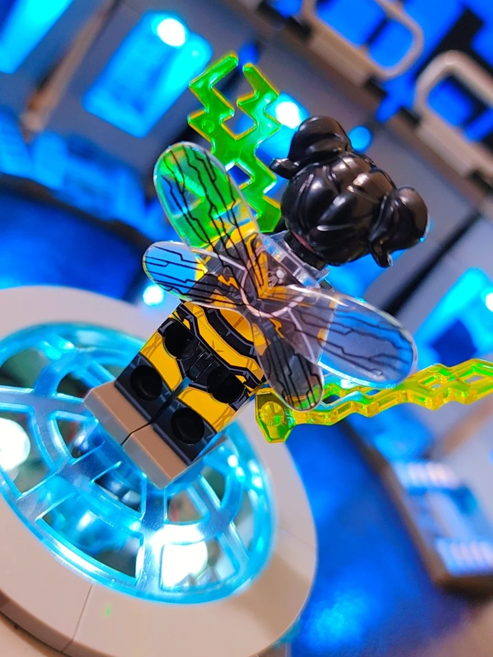 Bumblebee Teen Titans Minifgure Lego Compatible